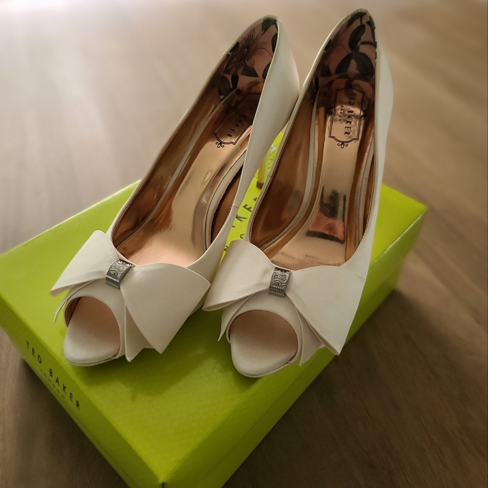 Ted Baker Nualas, Size 9.5/40